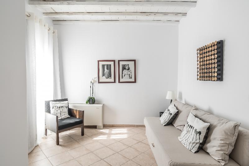 Capo Di Mykonos Resort Agios Ioannis Diakoftis ภายนอก รูปภาพ