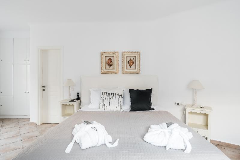 Capo Di Mykonos Resort Agios Ioannis Diakoftis ภายนอก รูปภาพ